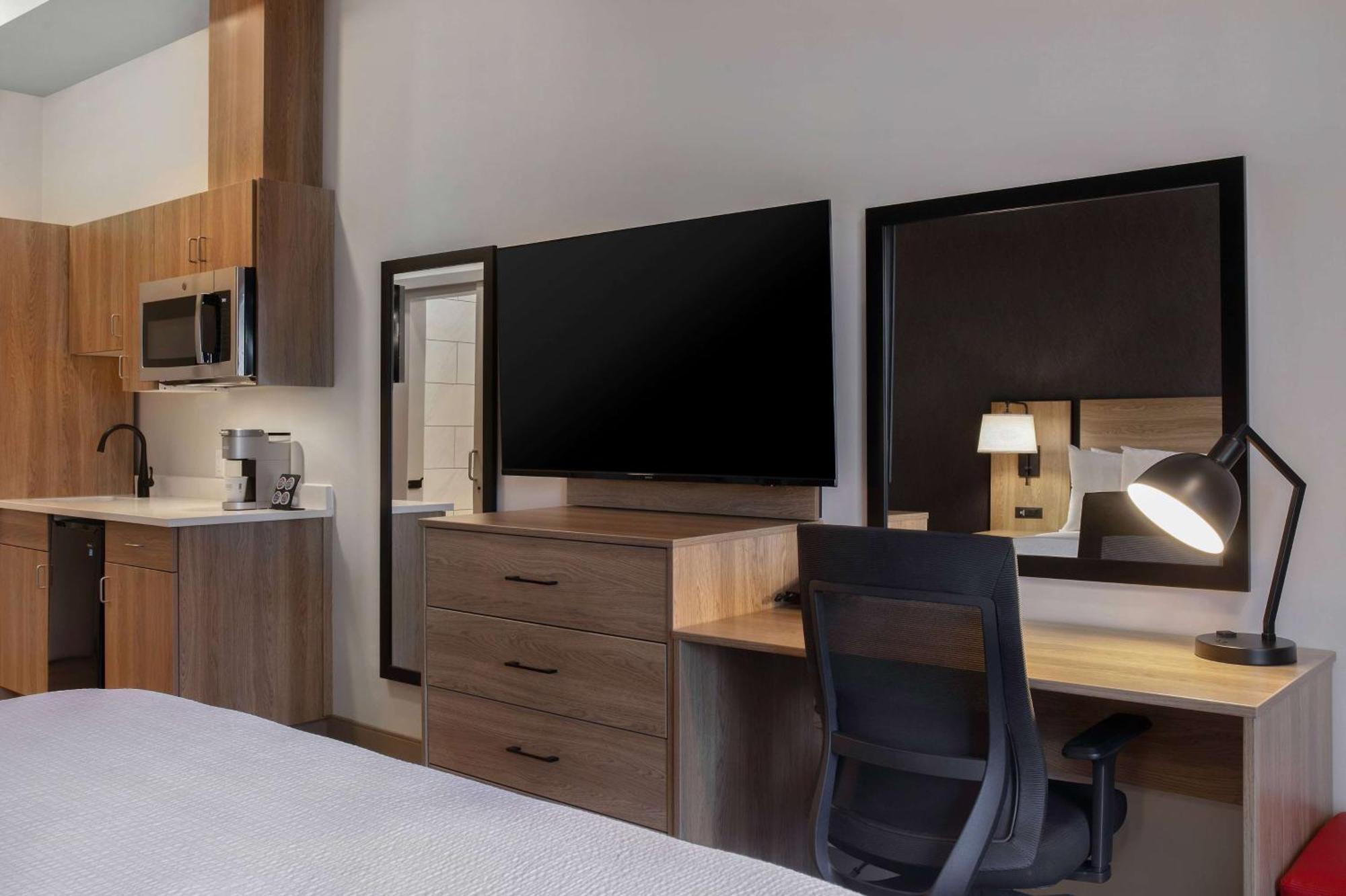 Ramada By Wyndham Cochrane Hotel Luaran gambar