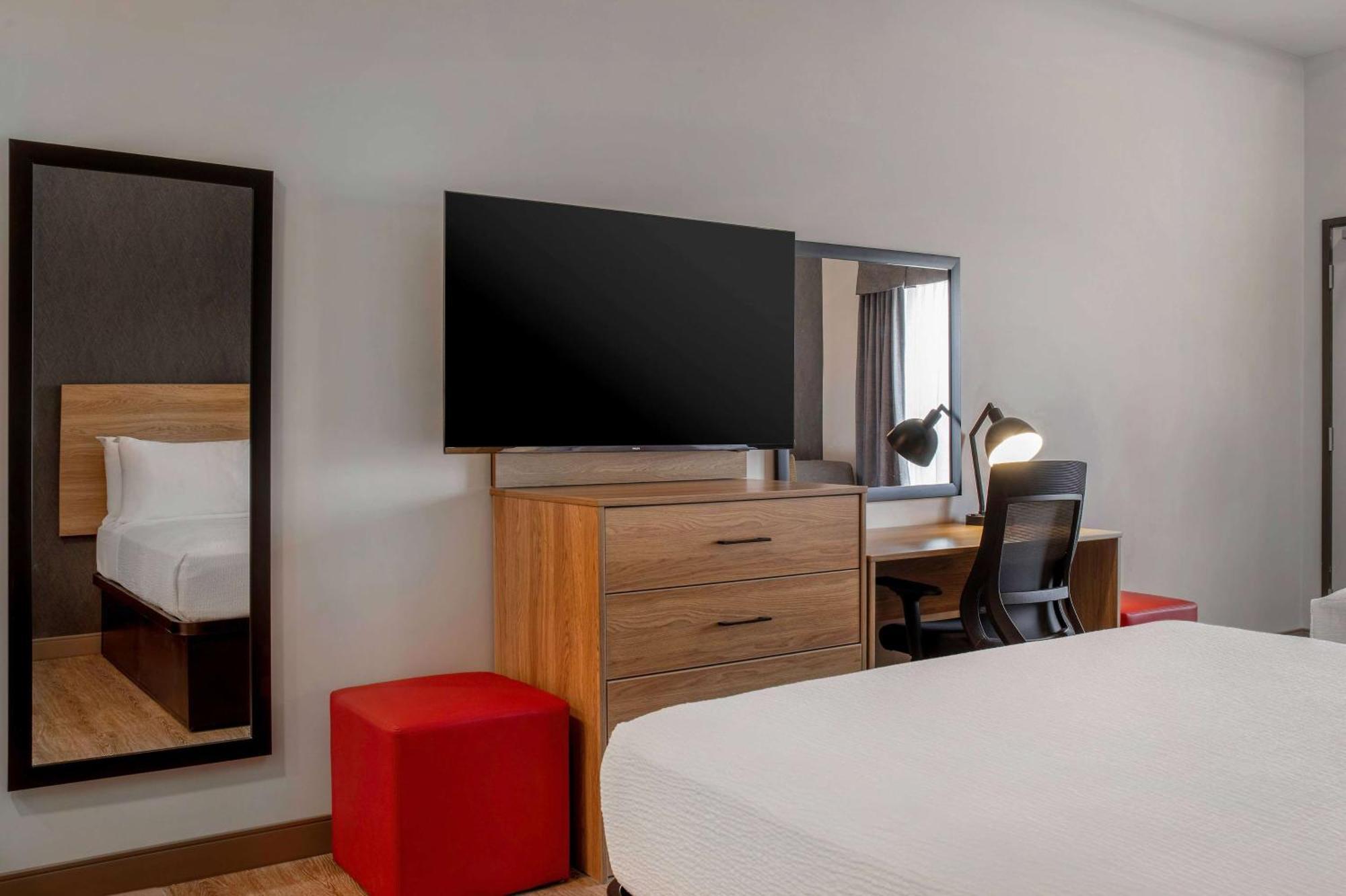 Ramada By Wyndham Cochrane Hotel Luaran gambar