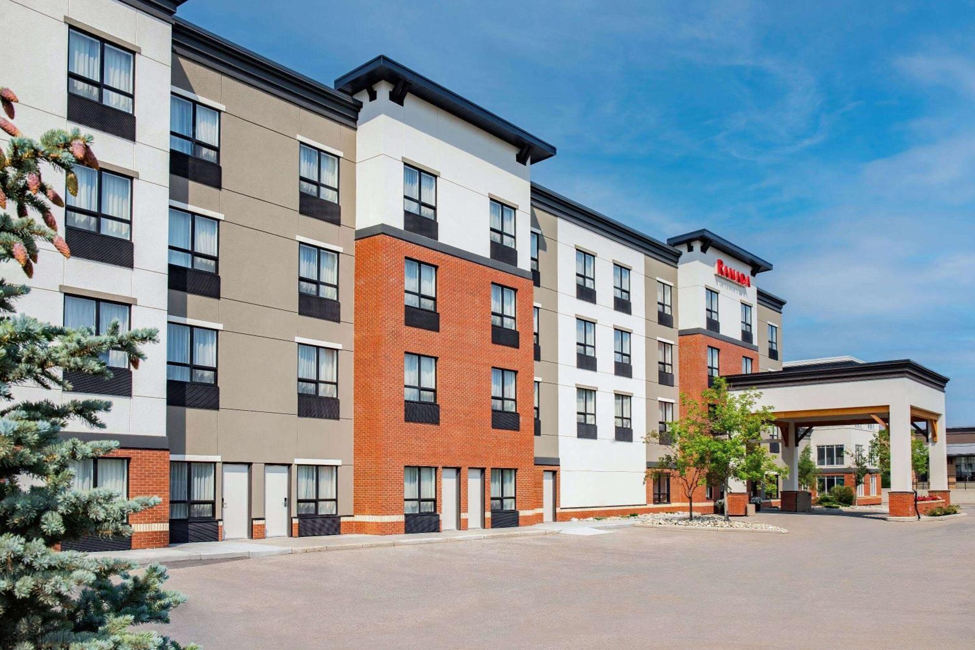 Ramada By Wyndham Cochrane Hotel Luaran gambar